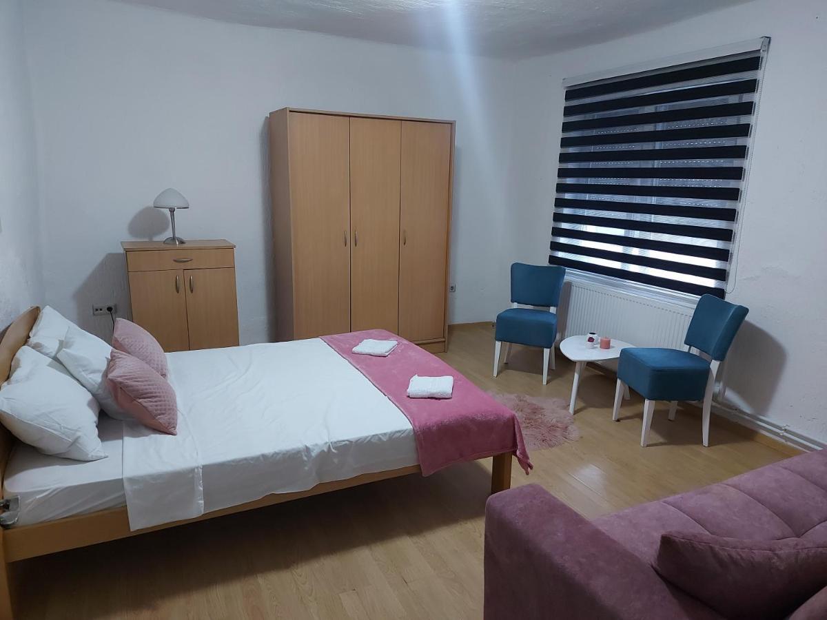 Ferienwohnung Kuca Na Dan Šid Exterior foto