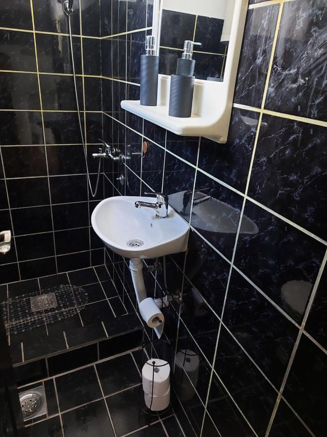 Ferienwohnung Kuca Na Dan Šid Exterior foto